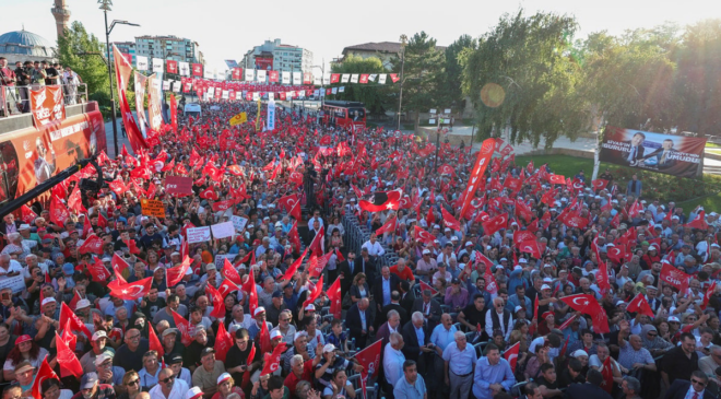 Sivas’ta tarihi kalabalık: Özgür Özel'den ittifak sözleri