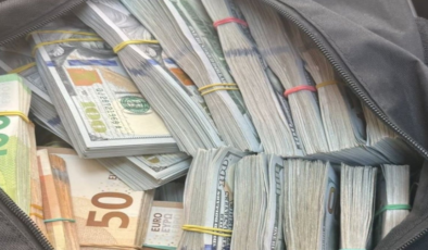 Türkiye’ye gelen araçtan servet çıktı