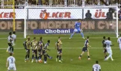 Fenerbahçe'nin yediği gol sonrası İrfan Can'a tepki yağdı