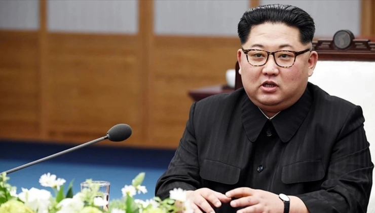 Kim Jong-un yeni hava savunma füzelerinin testini izledi