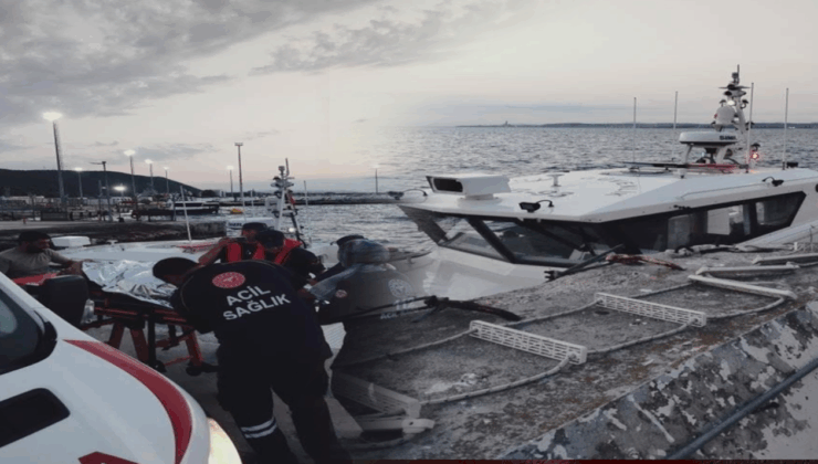 Feribotta intihar paniği: Genç kadın atladı, yolcu kurtardı