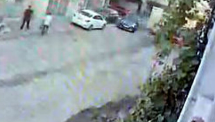 Kamyona yol verdi duran araca çarptı!