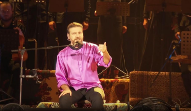 Dünyaca ünlü besteci ve müzisyen Sami Yusuf, İstanbul'da sevenleriyle buluştu