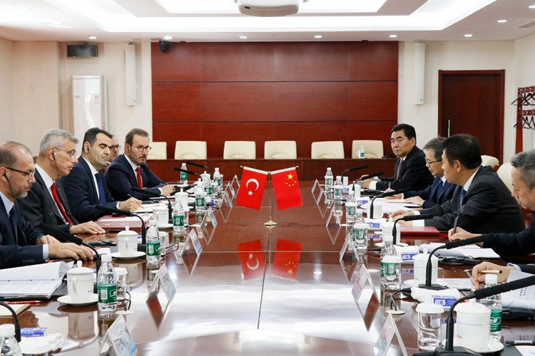 Sağlık Bakanı Memişoğlu, Çin Ulusal Sağlık Komisyonu Başkanı Ley ile bir araya geldi - Resim : 1