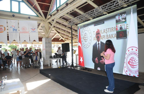 Bakan Uraloğlu duyurdu: 10 yılda 9,3 milyon engelli demiryollarında ücretsiz seyahat etti - Resim : 1