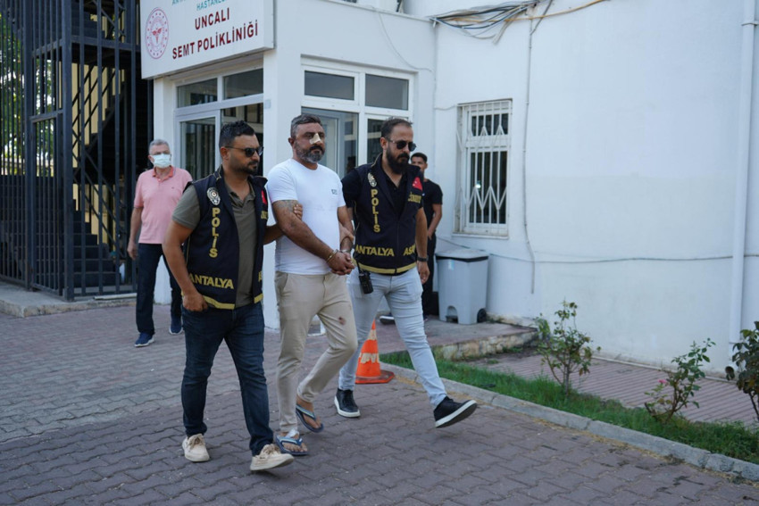 Trabzonsporlu eski futbolcu Mehmet Cemil Altın'ın oğlu restoranda çıkan tartışmada öldürüldü - Resim : 1