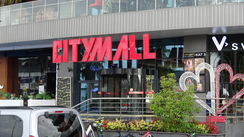 AVM'nin ruhsatı iptal edildi, işyerlerine 'faaliyeti durdurun' tebligatı gitti - Resim : 1
