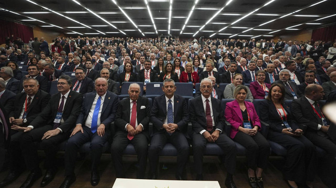 CHP’nin 22. Olağanüstü Kurultayı başladı: Özel’den “Bu iktidar Trump’tan icazet aldı” çıkışı - Resim : 2