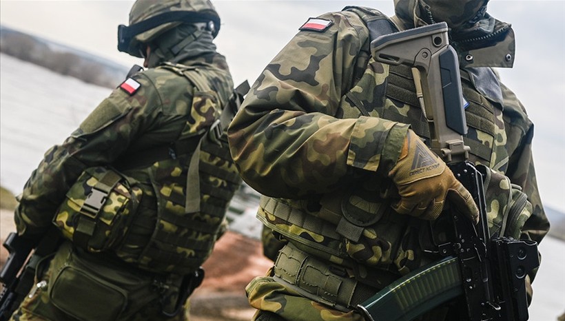 Polonya hava sahasında gerilim! Rus İHA'ları düşürüldü: 'Evinizden çıkmayın' uyarısı - Resim : 1