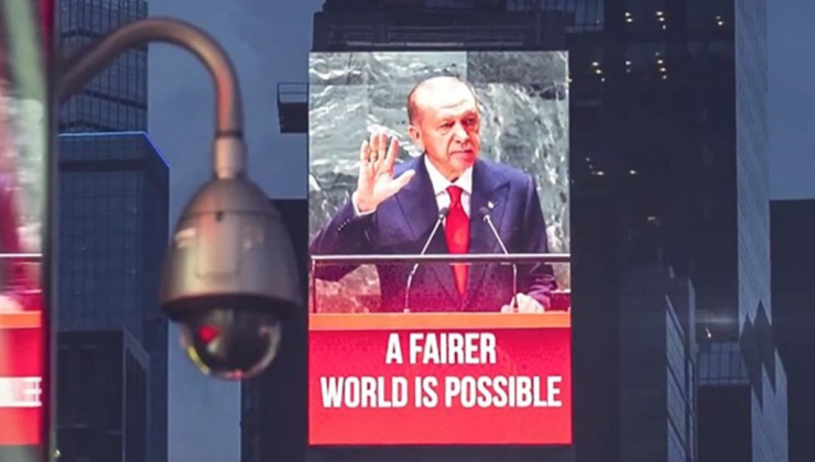Erdoğan’ın ilanları Times Meydanı'nda