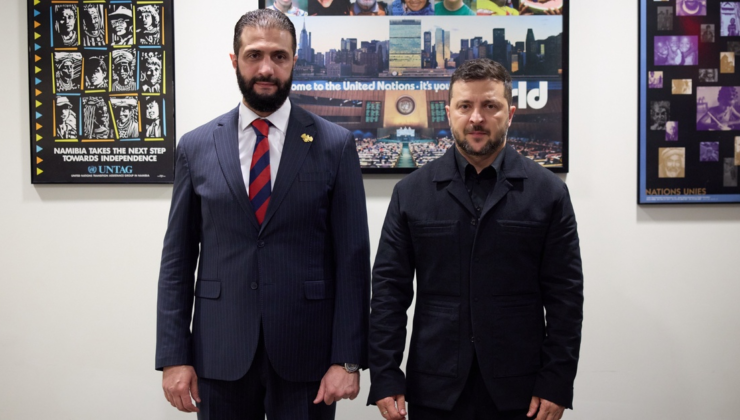 Şara ile Zelenskiy bir araya geldi