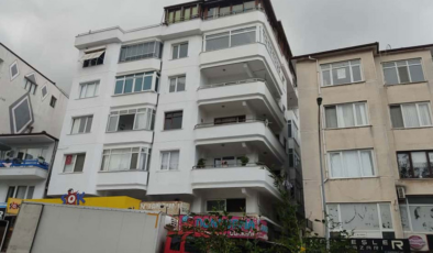 Sanatçı Güllü, balkondan düşerek hayatını kaybetti
