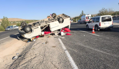 Şanlıurfa'da tarım işçilerini taşıyan minibüs devrildi: 20 yaralı