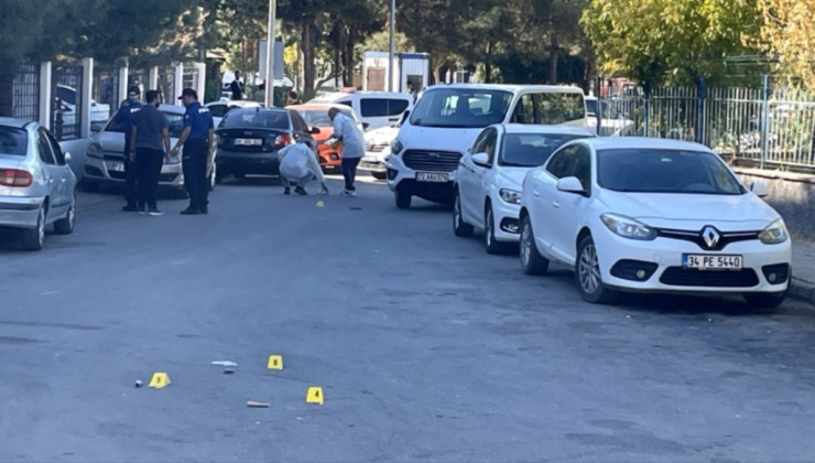 Lise önünde silahlı kavga paniği