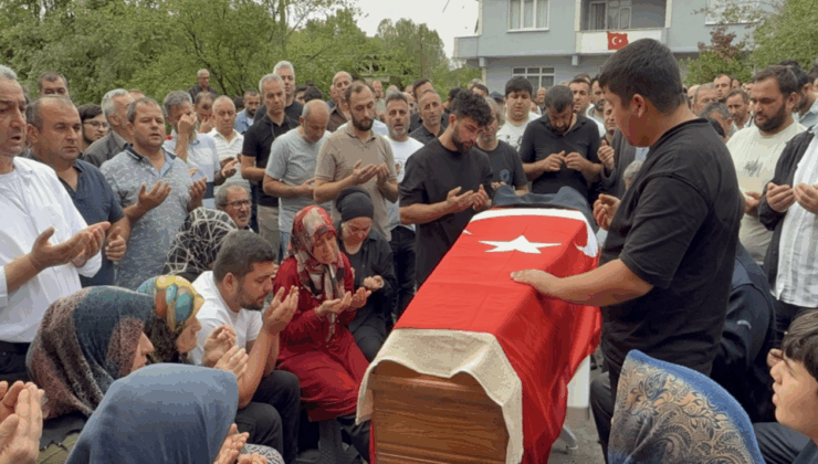 Zonguldak'ta göçükte ölen madenci toprağa verildi