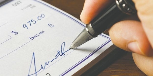 Diploma satışları düşünce sahte imza satmaya başladılar