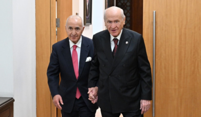 Toz duman içinde her şey konuşuluyor: Hikmet Çetin’i şaşırtan kulis