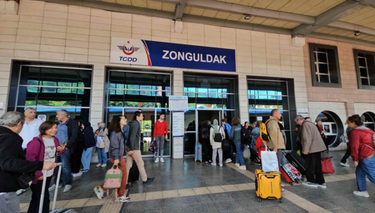 Turistik Karaelmas Ekspresi ikinci seferiyle Zonguldak’a ulaştı