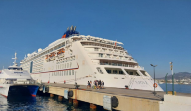 Bodrum'a "Europa 2" kruvaziyeriyle 481 turist geldi