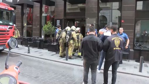 Beyoğlu’nda otelde yangın!