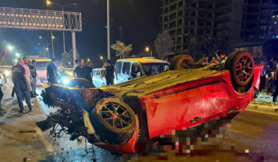 Otomobil motosiklete çarptı: 3 ölü, 3 yaralı