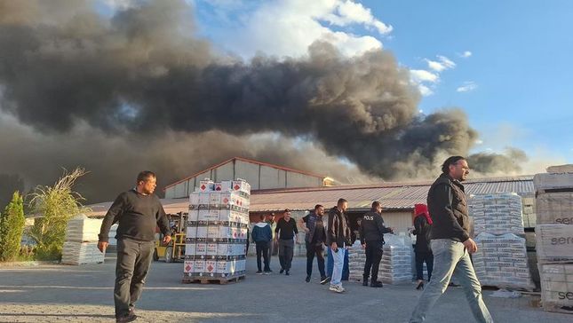 Erzurum’da fabrika yangını!!