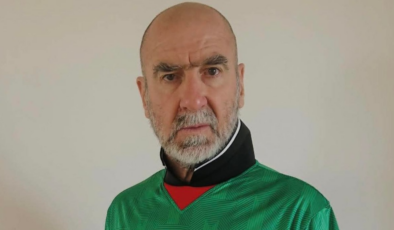 Eric Cantona'dan Filistin'e destek forması
