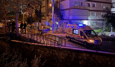 İzmir'de peş peşe bıçaklı saldırı: 1 ölü, 2 yaralı