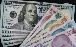 Dolar/TL bir rekor daha kırdı
