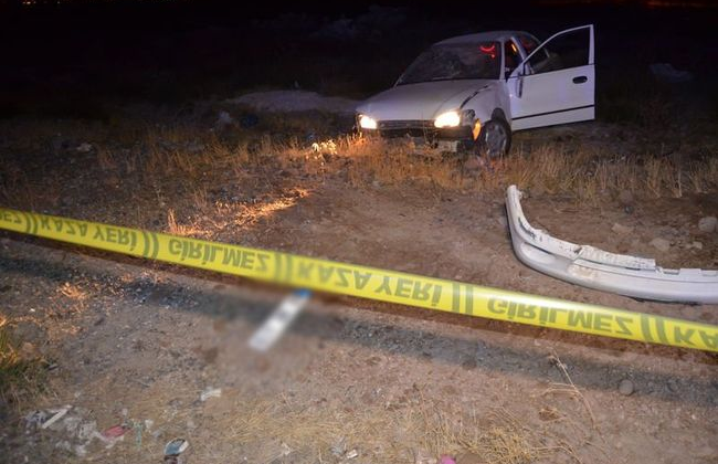 Ehliyetsiz ve alkollü sürücü kaza yaptı: 1 ölü, 1 yaralı