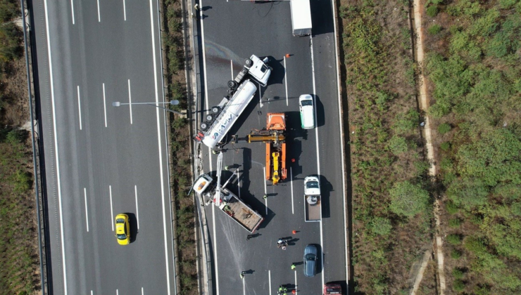 Kuzey Marmara Otoyolu’nda kaza! Taksi çarpan tır devrildi, yol trafiğe kapandı