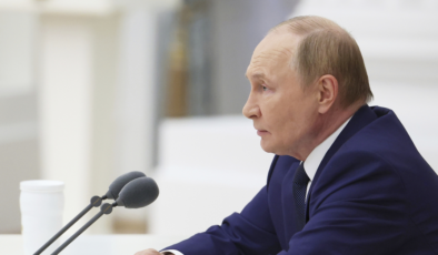 Putin: Zelenskiy Moskova'ya gelirse görüşürüm