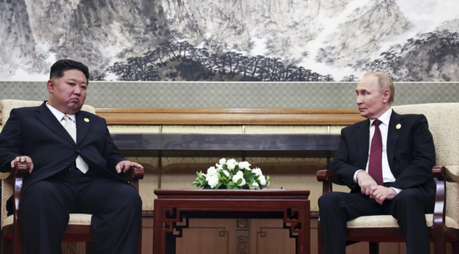 Putin ve Kim Pekin'de görüştü