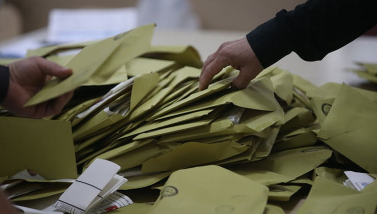 Son ankette CHP önde DEM ise sürpriz yaptı