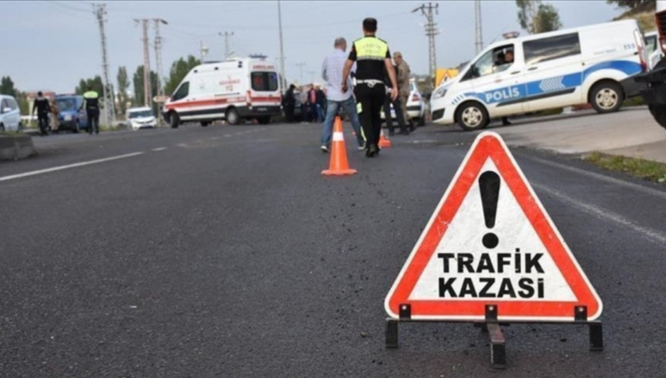 Kamyon uçuruma devrildi: 2 kişi öldü