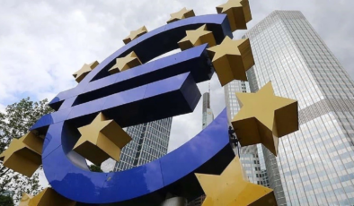 Euro Bölgesi ikinci çeyrekte beklentilere paralel büyüdü