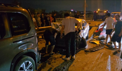 Sancaktepe'de 8 araçlık zincirleme trafik kazası