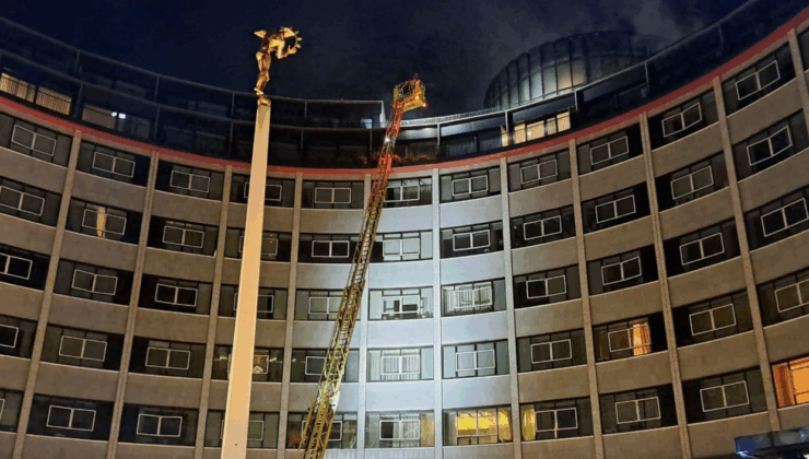 Londra’da eski BBC binasında yangın