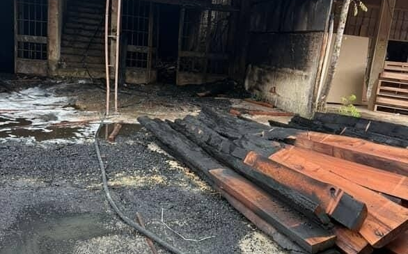 İnegöl’de mobilya imalathanesinde yangın: İş yeri kullanılamaz hale geldi