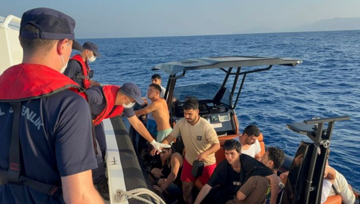 Muğla'da 17 düzensiz göçmen kurtarıldı