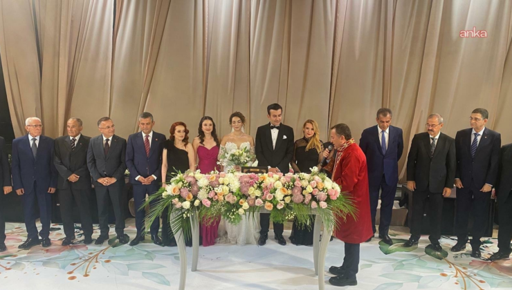 CHP lideri Özgür Özel, Gaziantep’te nikah törenine katıldı