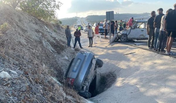 Hatay'da iki otomobil çarpıştı: 1 ölü, 3 yaralı