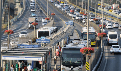 Yarın toplu taşıma ücretsiz mi? 8 Eylül metrobüs, metro, İETT, otobüs, vapur, tramvay bedava mı?