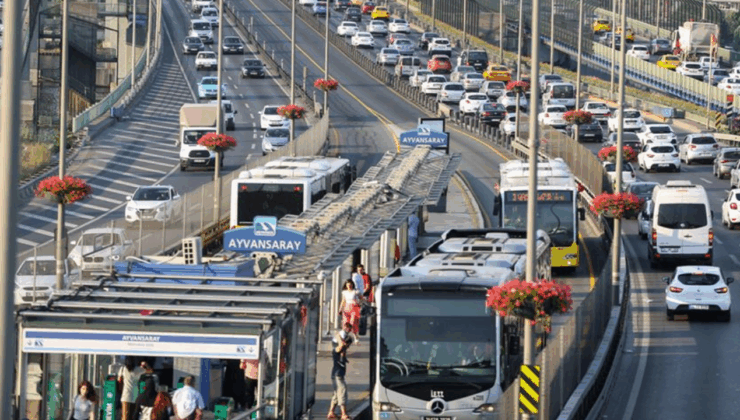 Yarın toplu taşıma ücretsiz mi? 8 Eylül metrobüs, metro, İETT, otobüs, vapur, tramvay bedava mı?