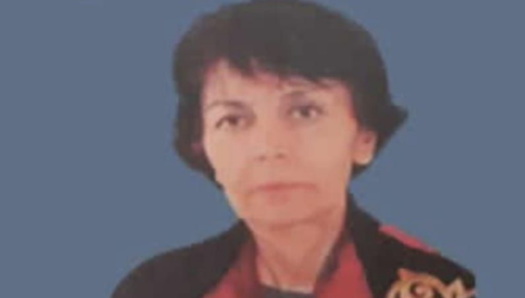 Profesör evinde ölü bulundu
