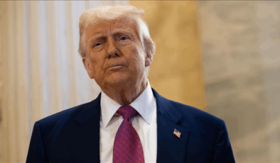 Trump’tan yabancı şirketlere çağrı: “Göçmenlik yasalarına saygı gösterin, Amerikalı işçi çalıştırın”