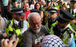 Londra'da Palestine Action'a destek eylemi: En az 425 gözaltı