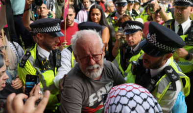 Londra'da Palestine Action'a destek eylemi: En az 425 gözaltı