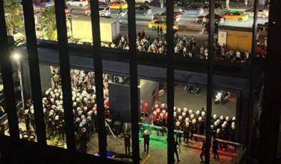 CHP İstanbul İl Binası abluka altında: Gıda ambargosu da başladı