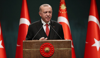 Erdoğan: CHP'nin koltuk kavgasının ülkemize zarar vermesine 'eyvallah' demeyiz